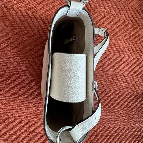 Coach Cream Leather Crossbody Bag NEW - Picture 3 of 9